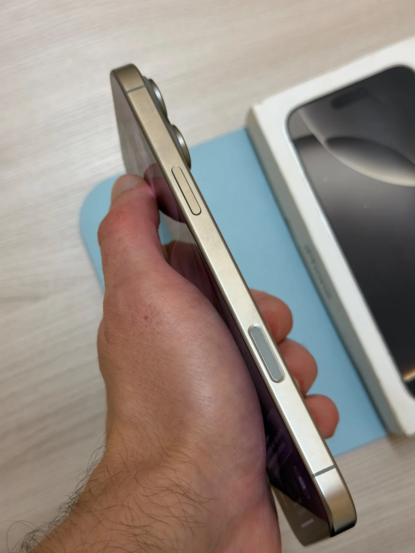 iPhone 16 Pro Max 256 Натуральный Титан.