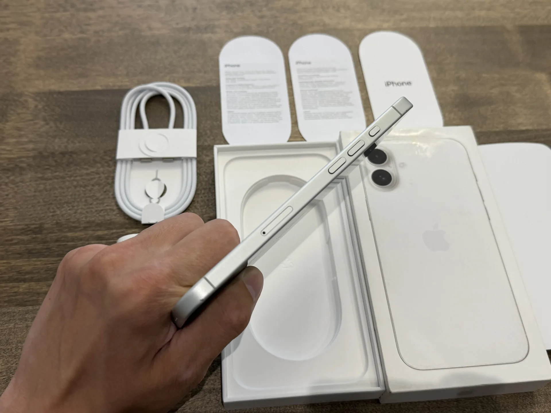 iPhone 16 Plus White 128GB