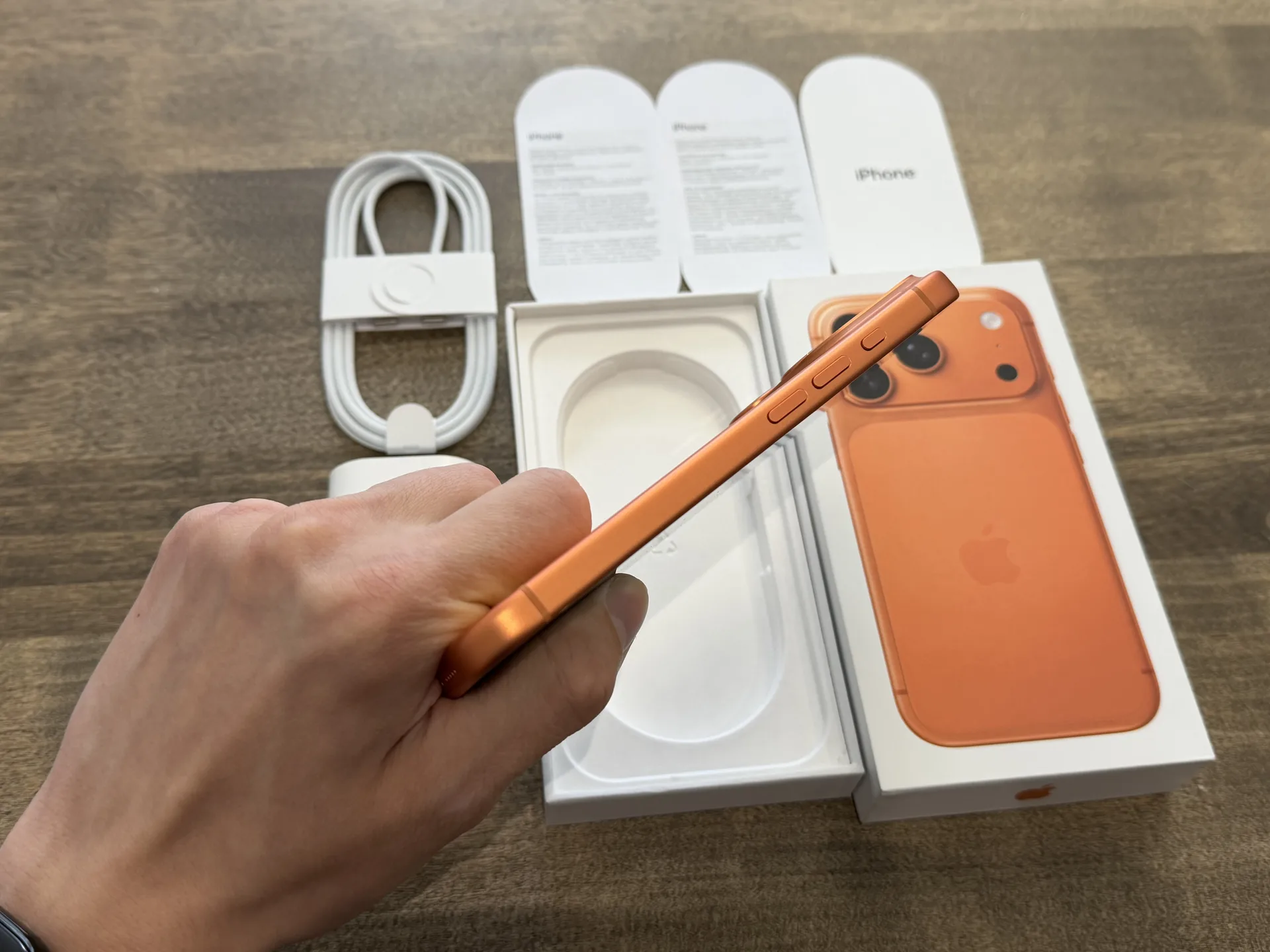 iPhone 17 Pro Comic Orange 256GB