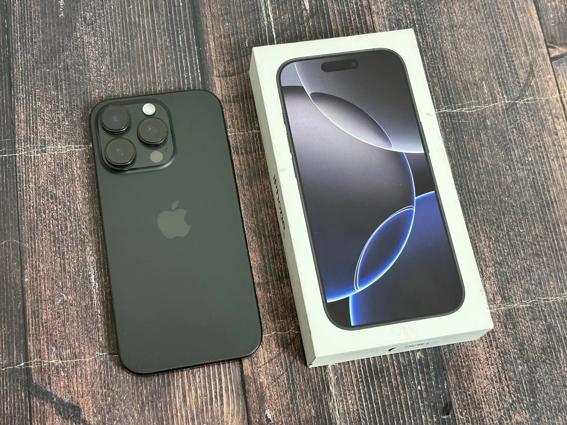 iPhone 16 pro 256gb