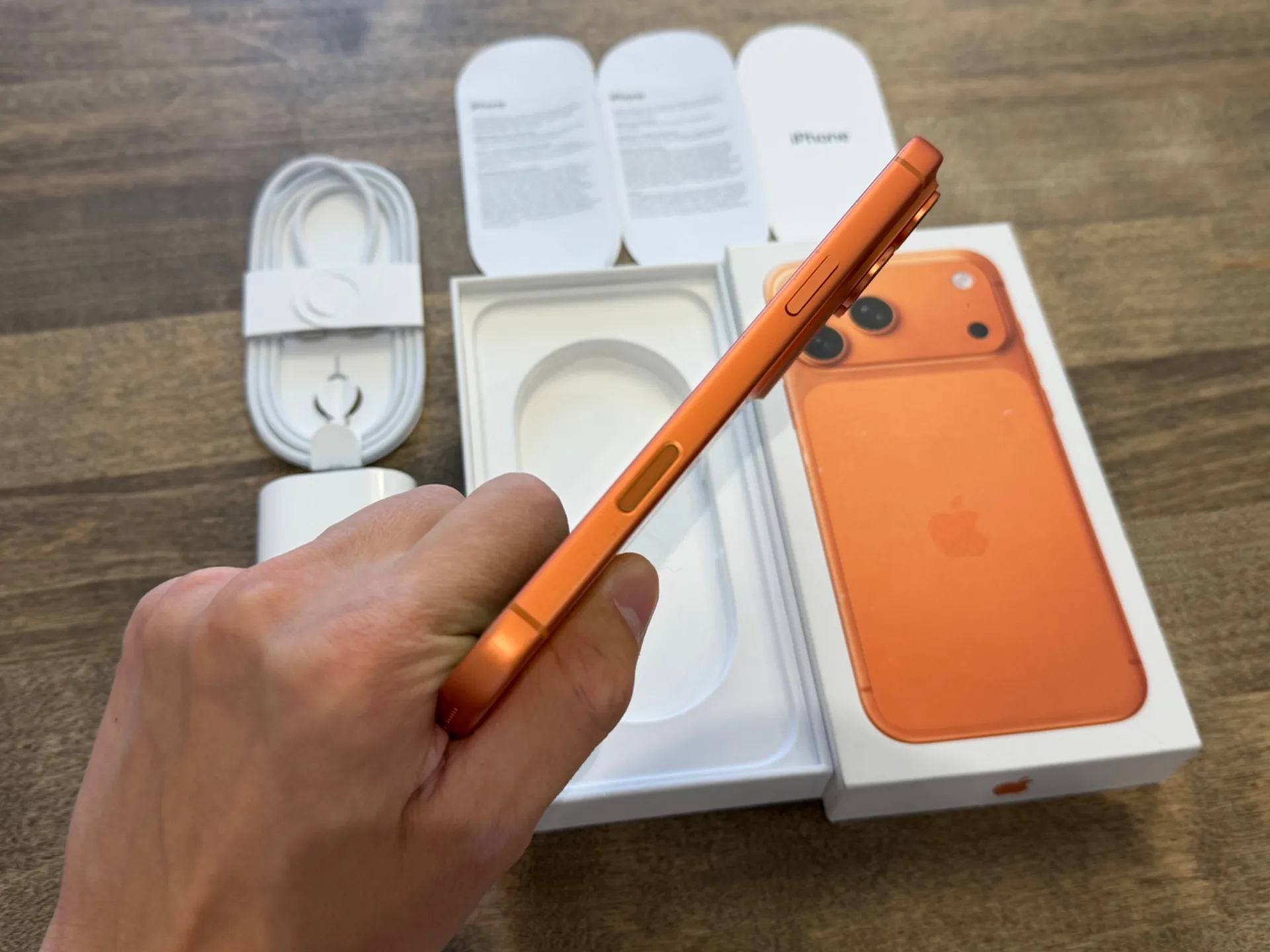 iPhone 17 Pro Max Comic Orange 256GB