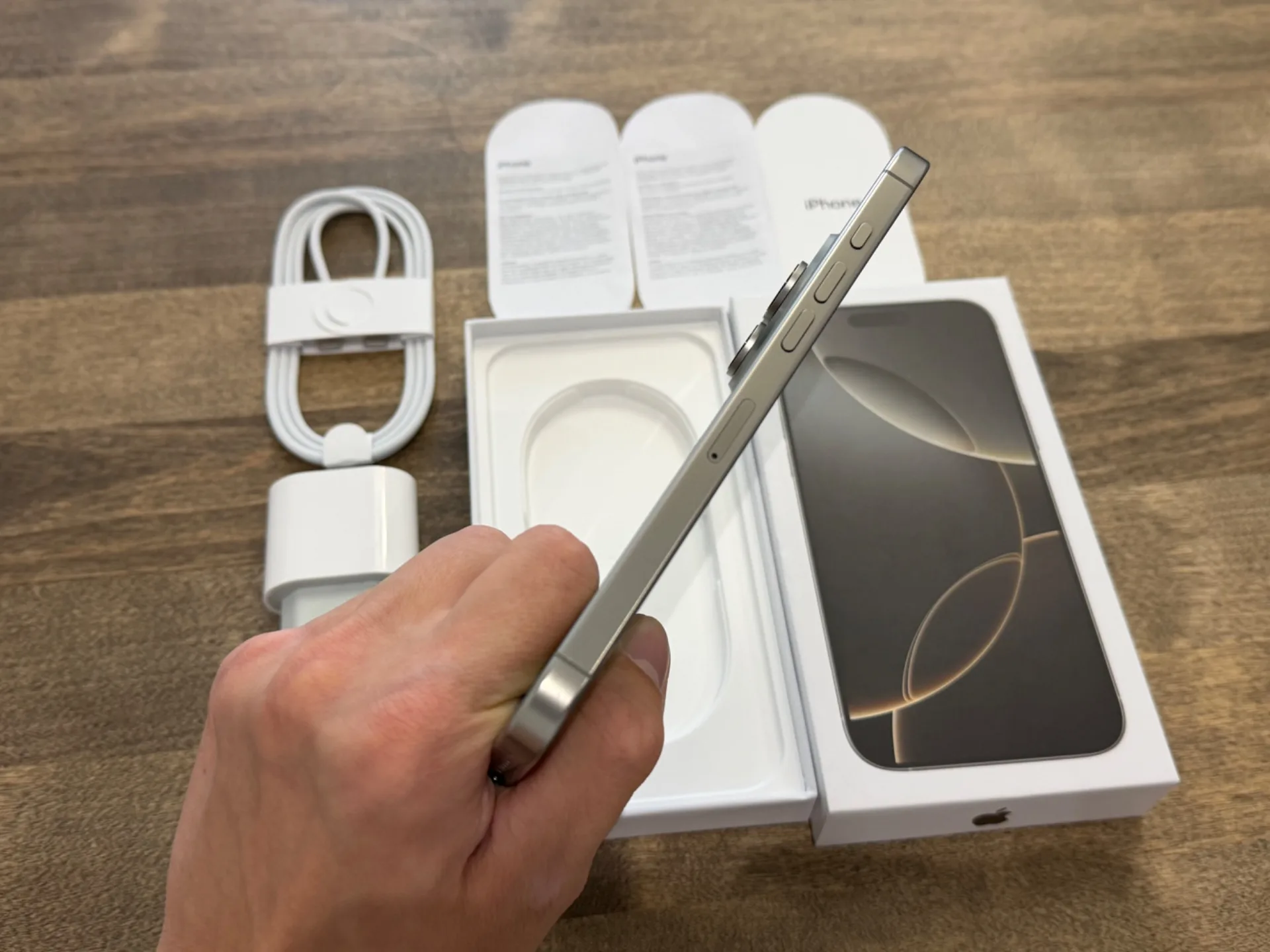 iPhone 16 Pro Max Natural Titanium 512GB