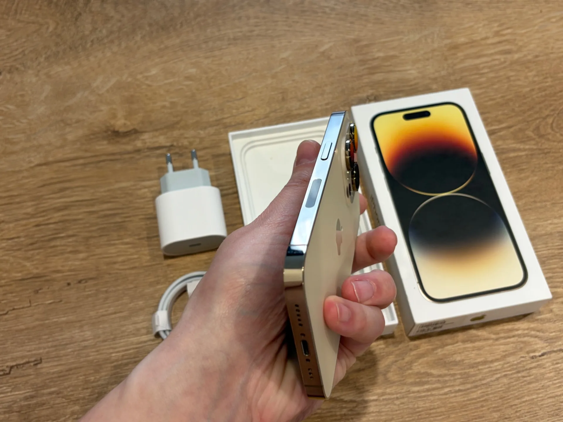 iPhone 14 Pro 256gb Gold eSIM