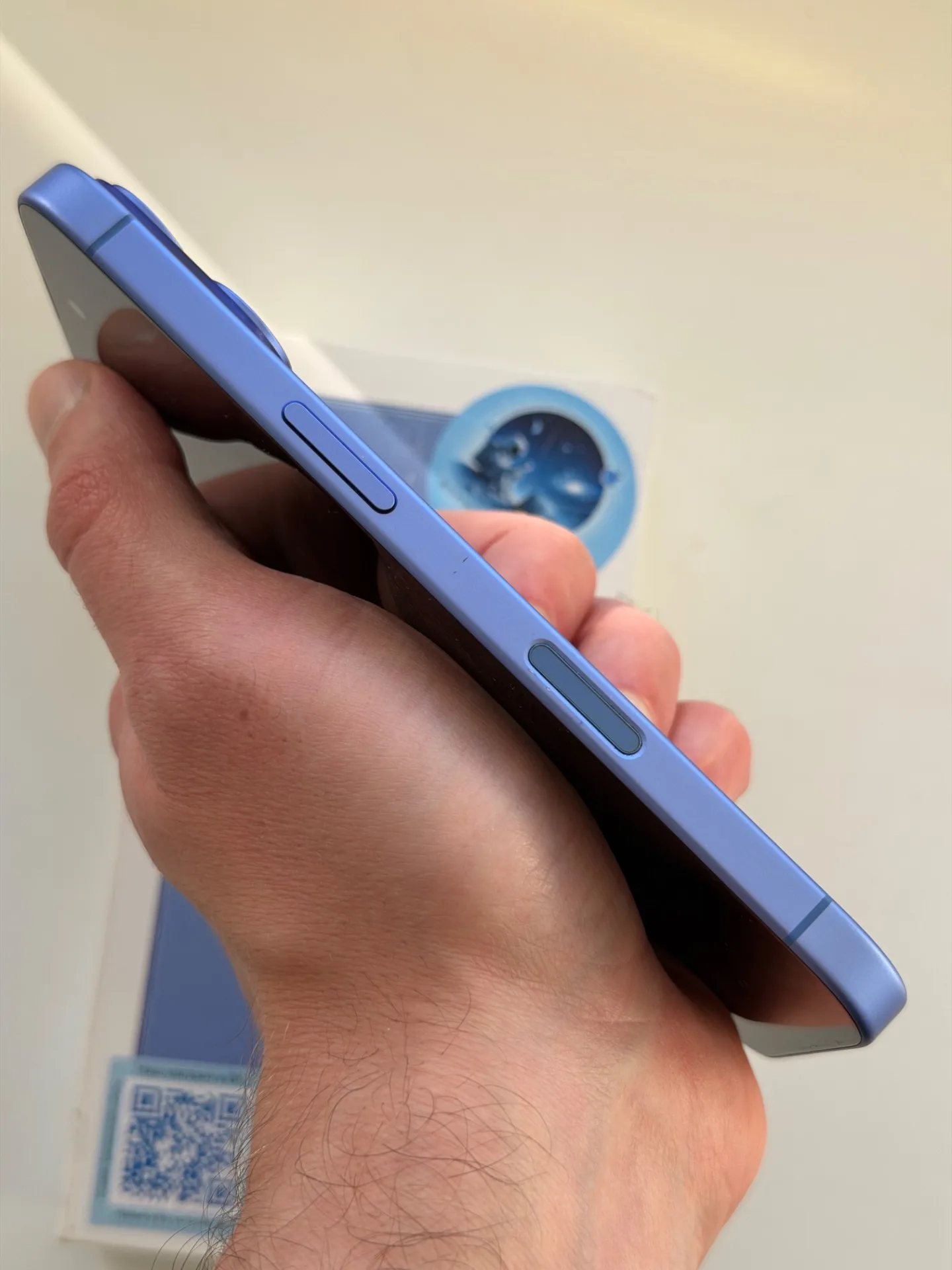iPhone 16 256 Синий.