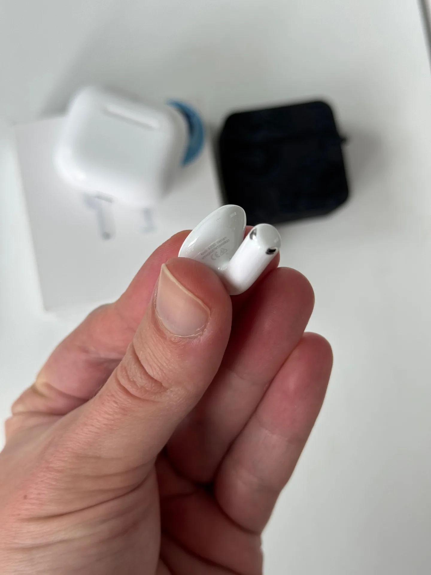 AirPods 4 оригинал