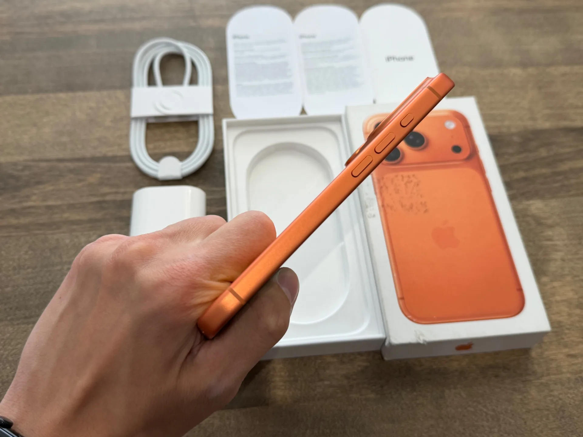 iPhone 17 Pro Comic Orange 512GB