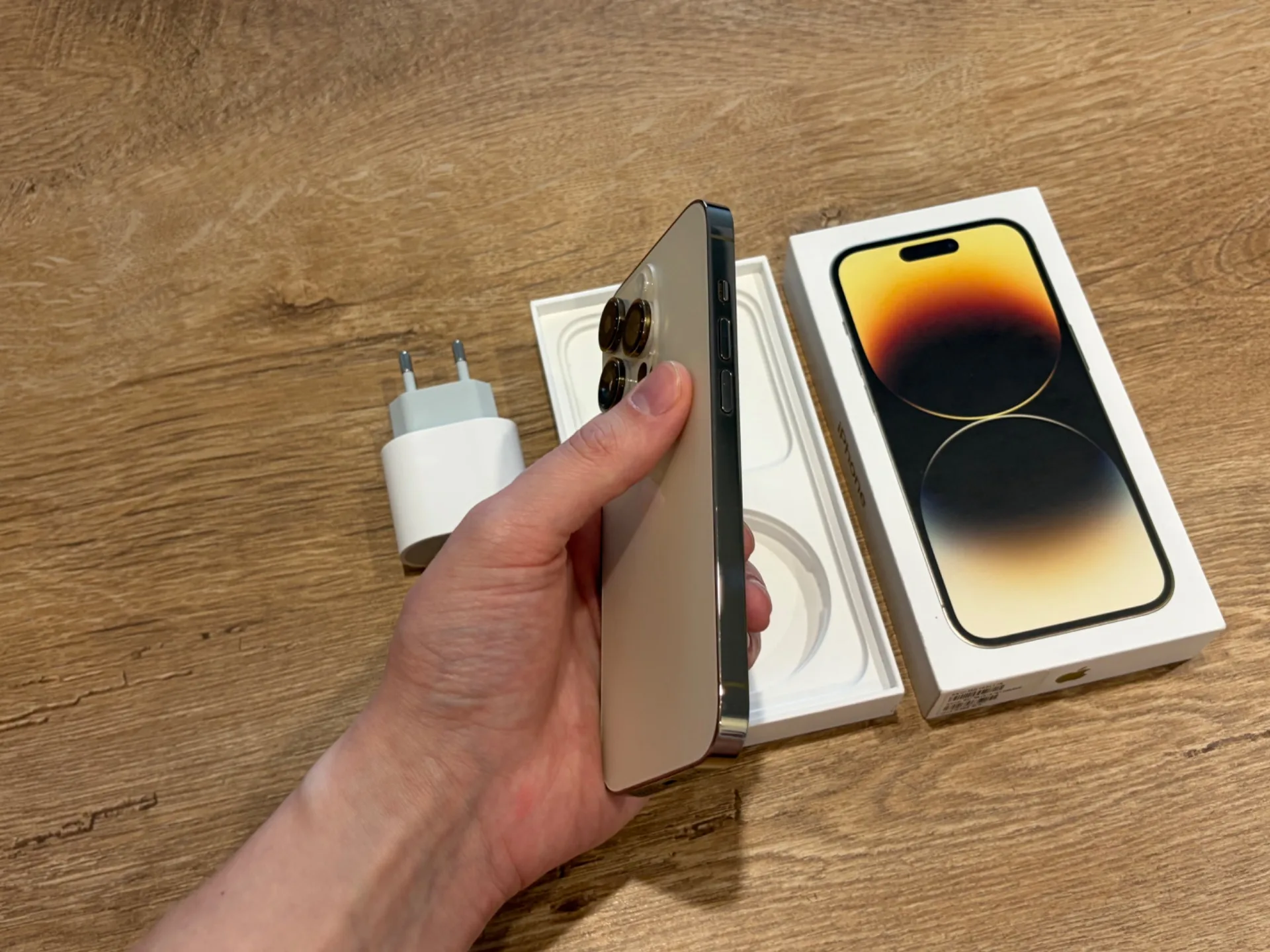 iPhone 14 Pro 256gb Gold eSIM