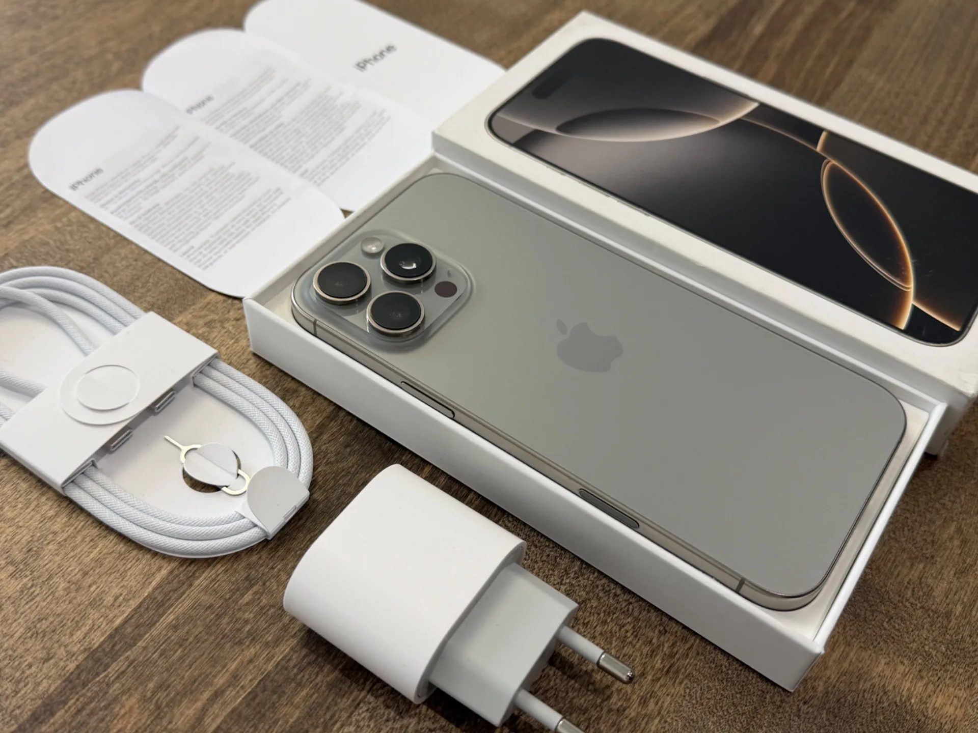 iPhone 16 Pro Max Natural Titanium 512GB