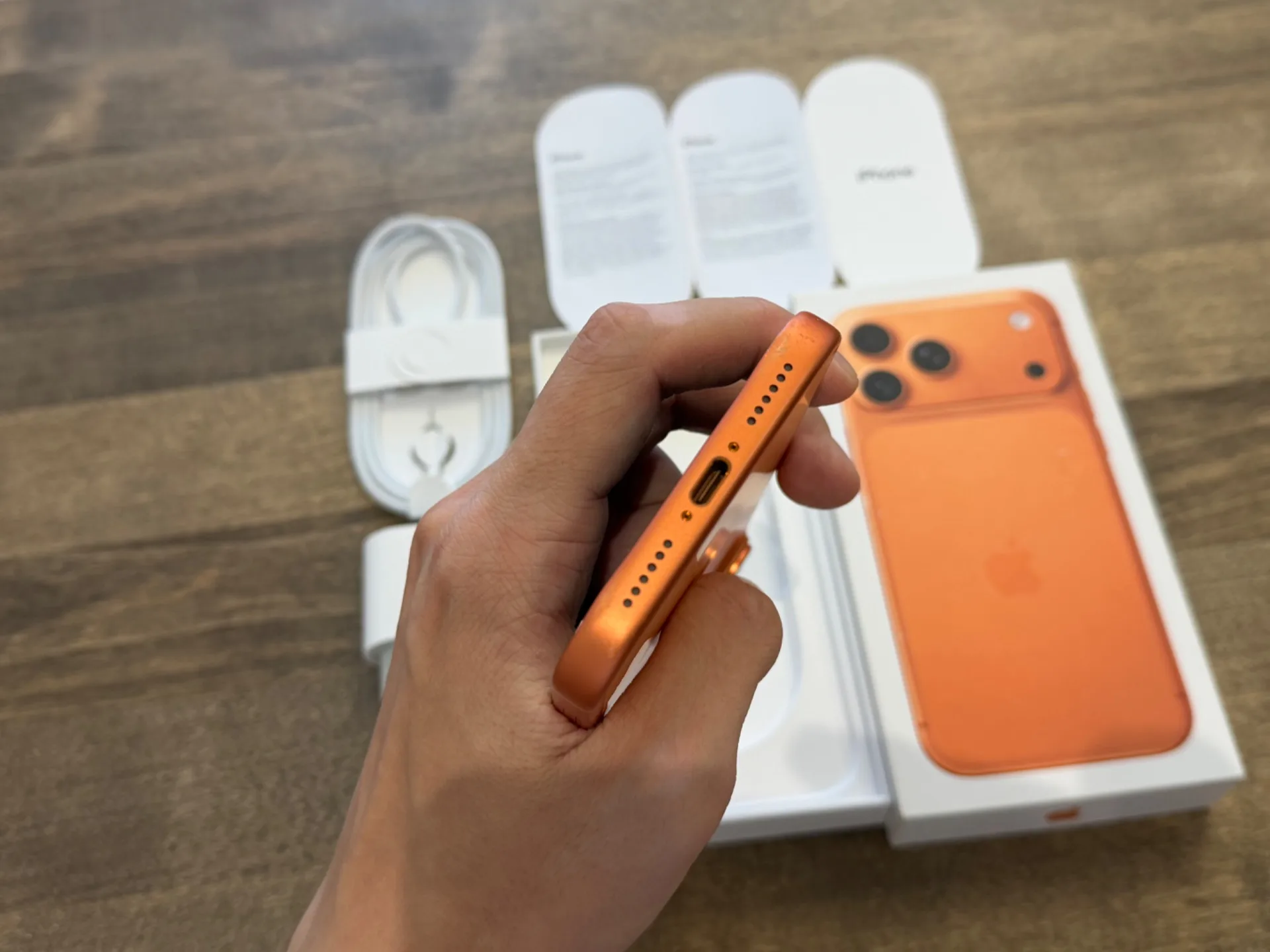 iPhone 17 Pro Max Comic Orange 256GB