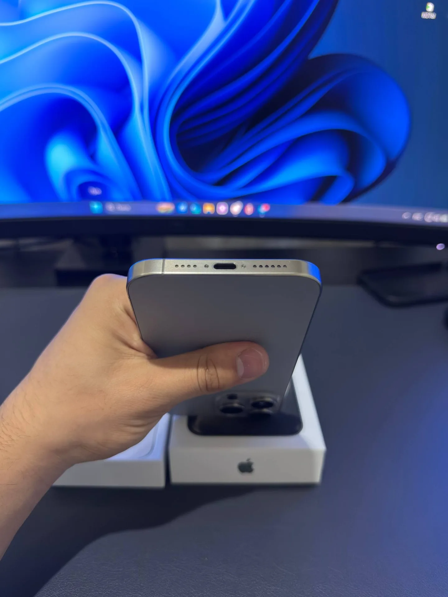 iPhone 15 Pro Max 256GB