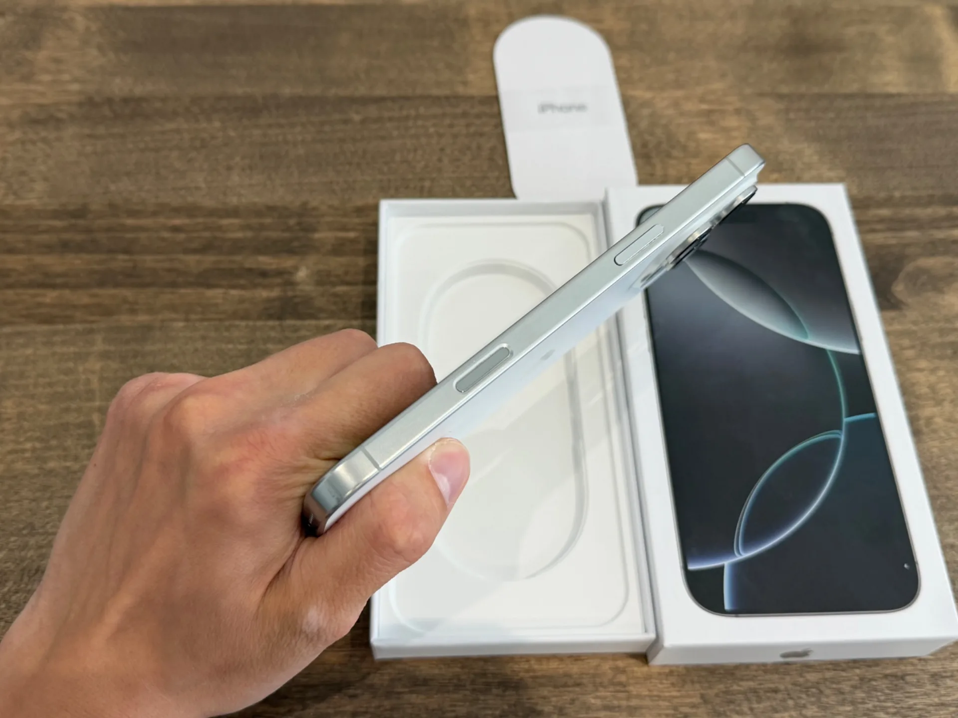 iPhone 16 Pro Max White Titanium 256GB