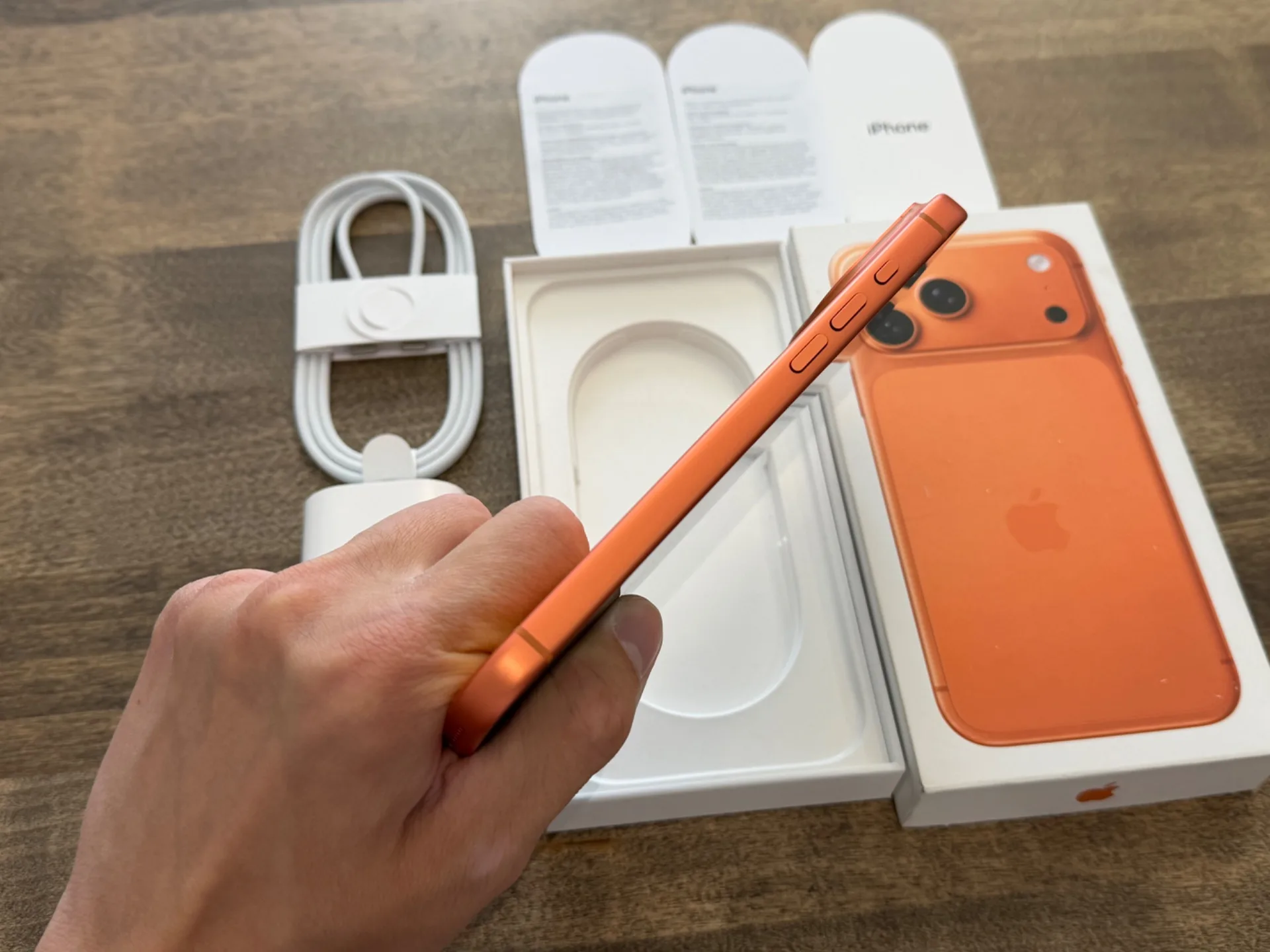 iPhone 17 Pro Max Comic Orange 256GB
