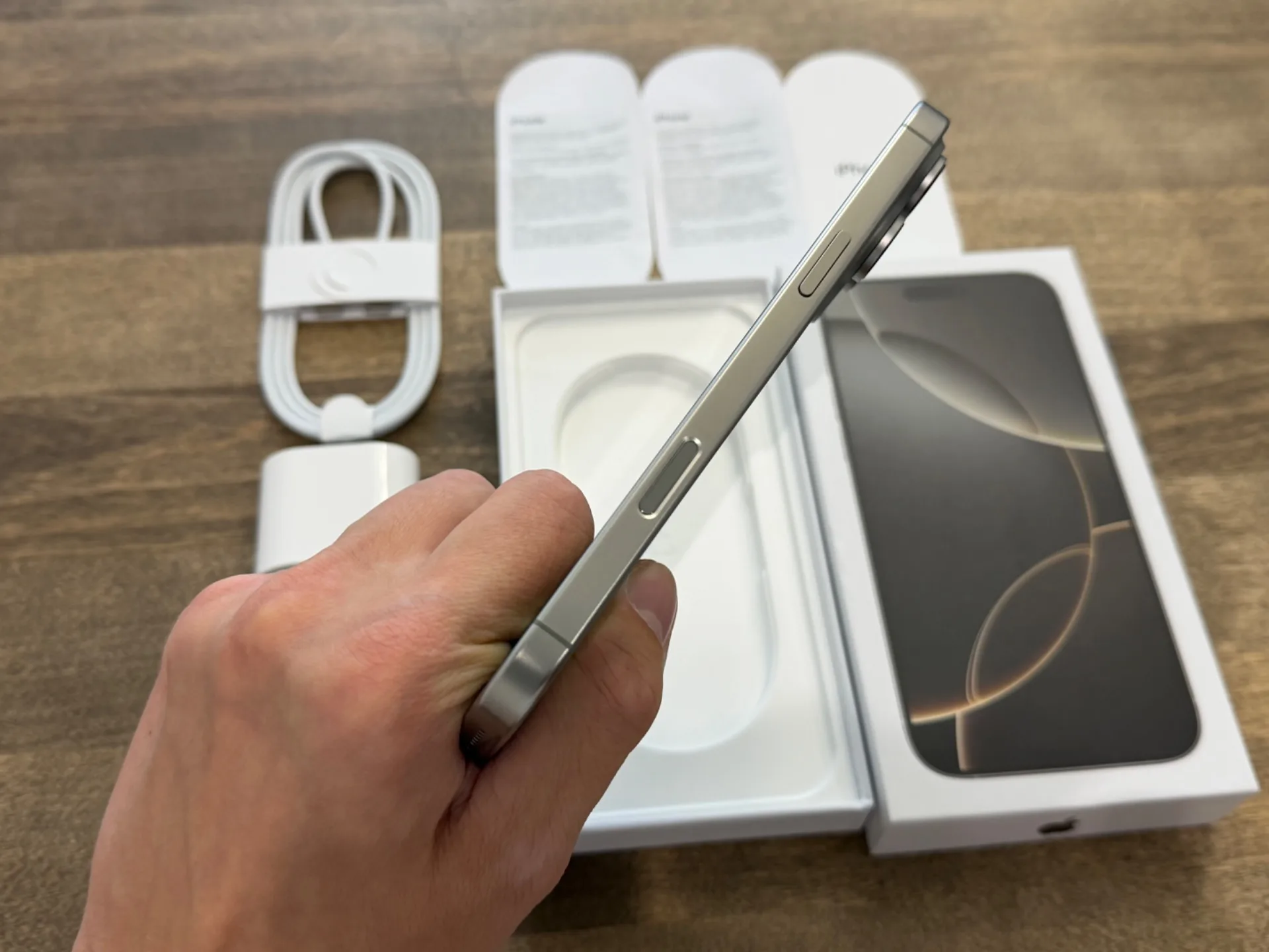 iPhone 16 Pro Max Natural Titanium 512GB