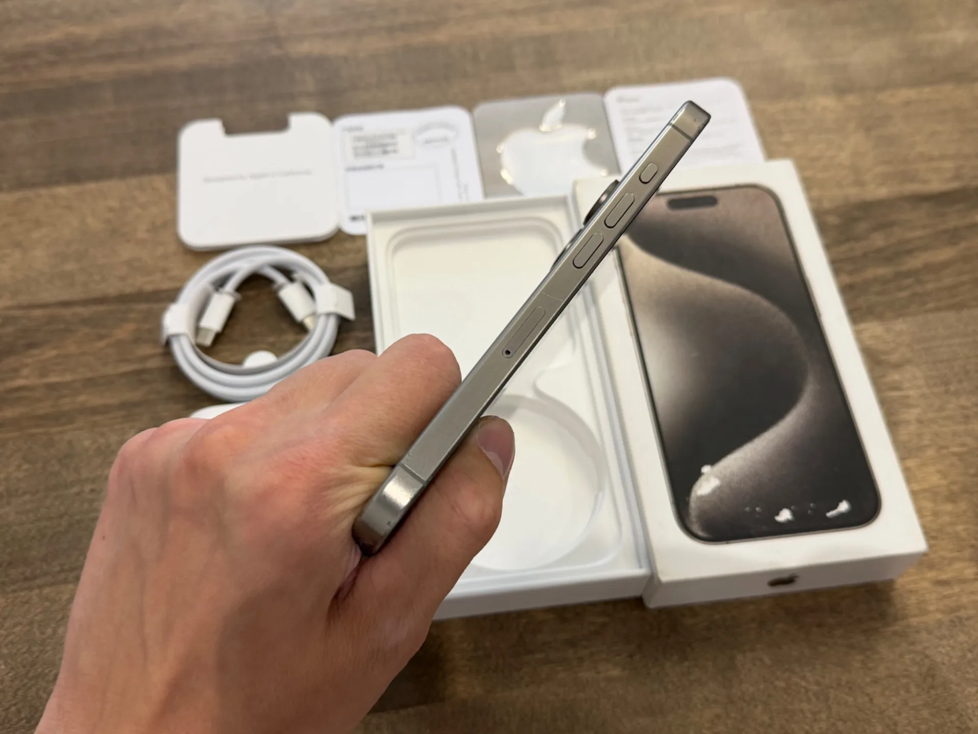 iPhone 15 Pro Natural Titanium 256GB
