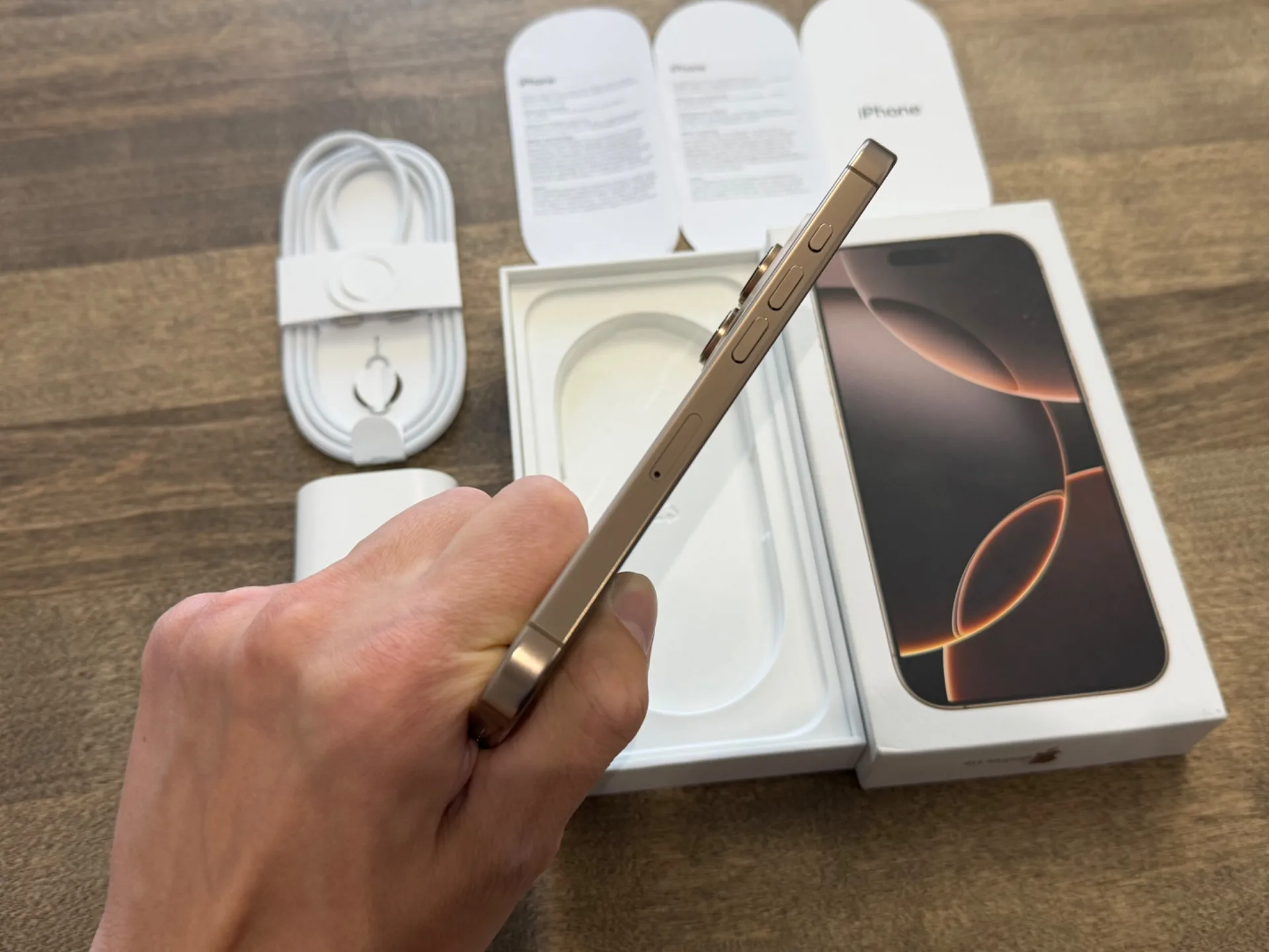 iPhone 16 Pro Desert Titanium 1024GB