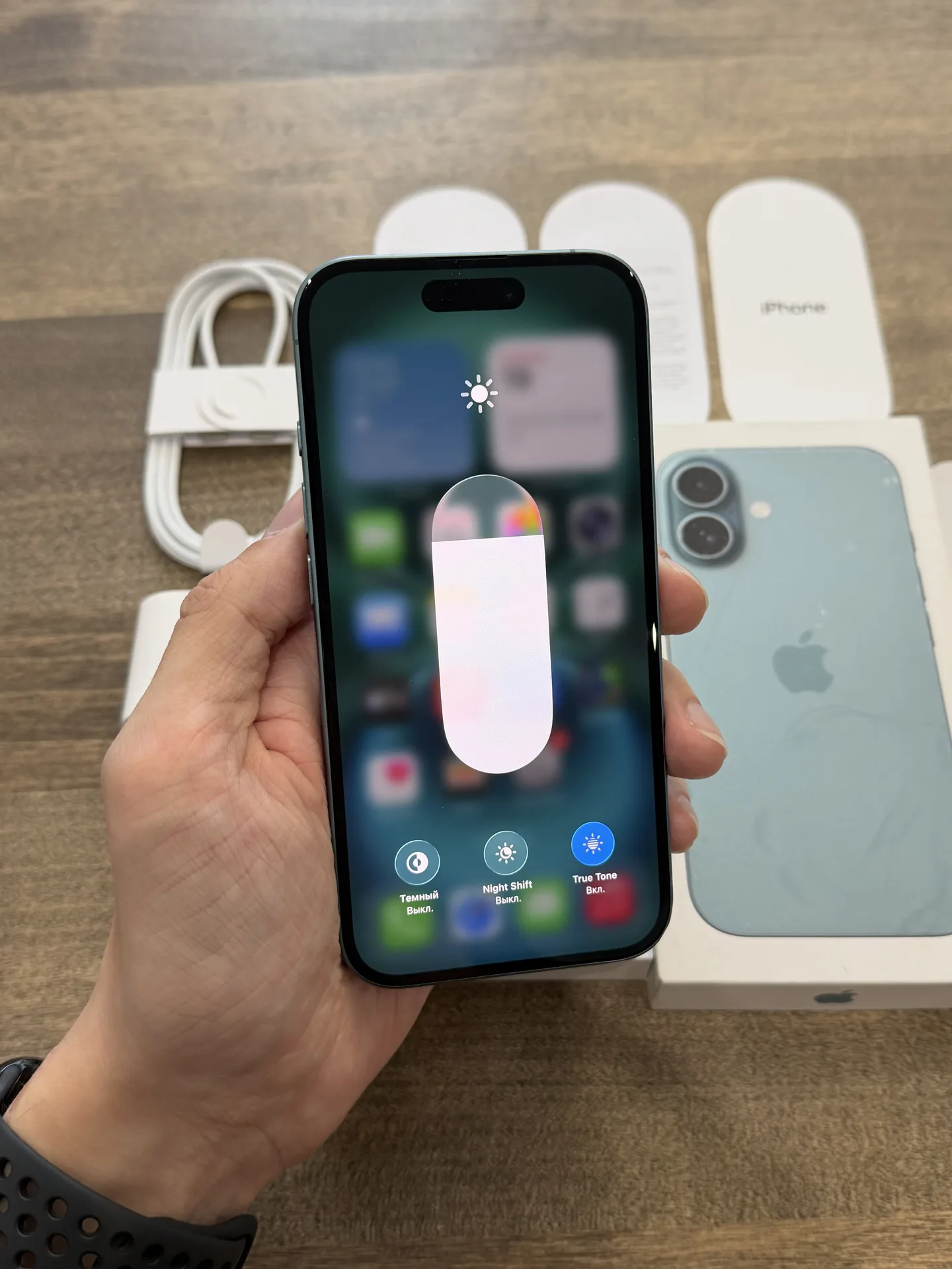 iPhone 16 Teal 128GB
