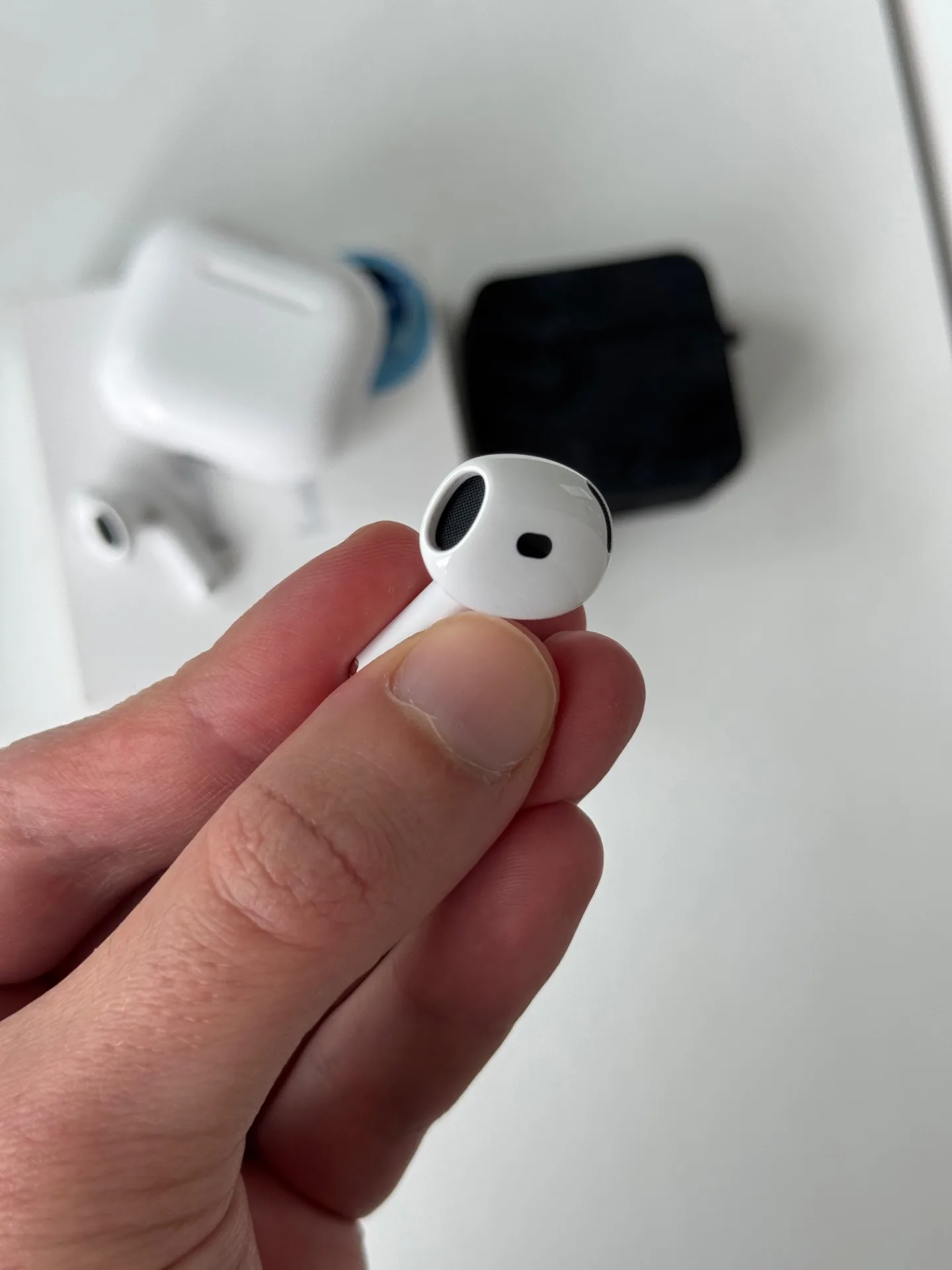 AirPods 4 оригинал